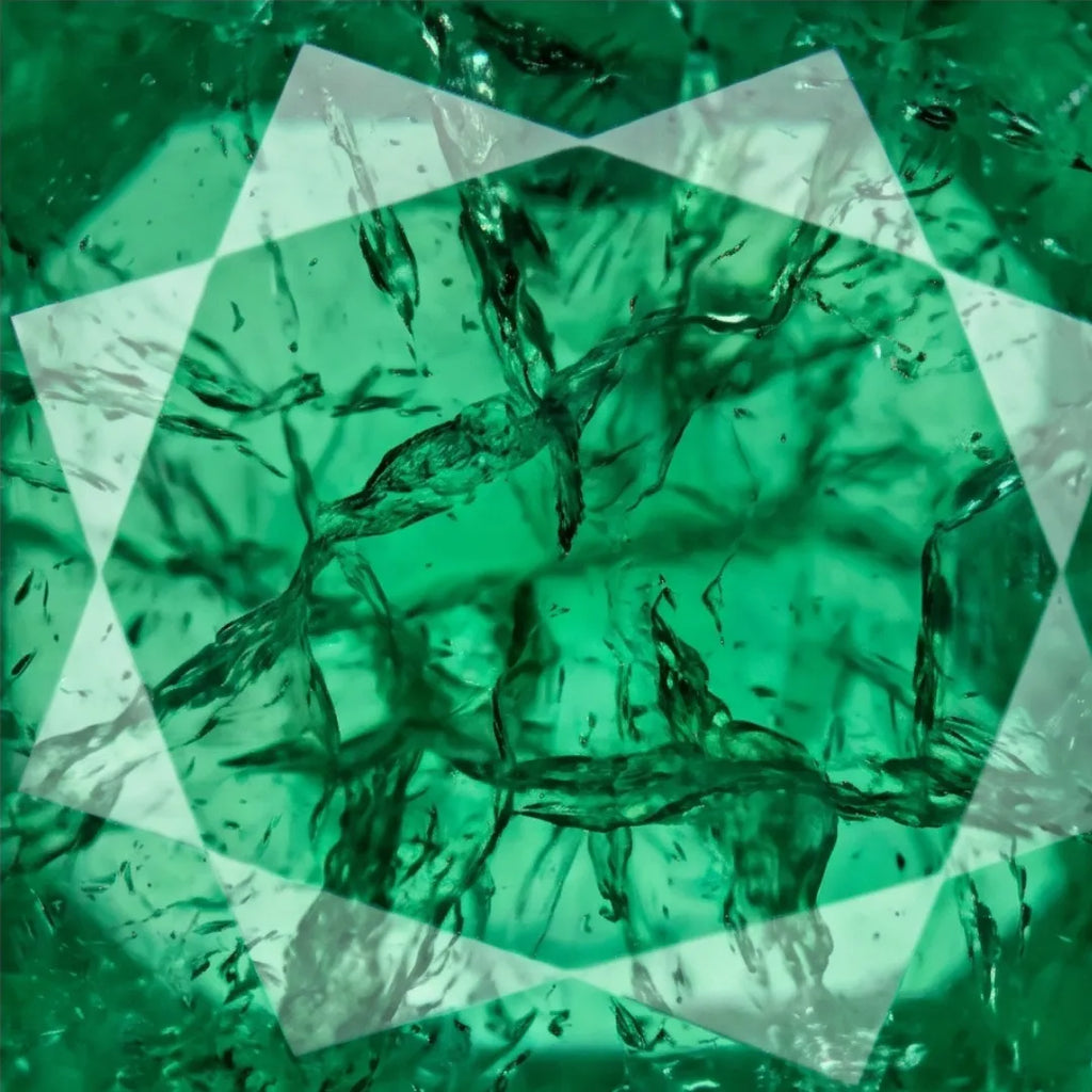 Natural Emerald (Zamrud) 7.5 Carat Certified Green Gemstone