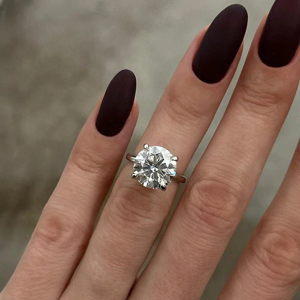 Classic Solitaire Moissanite Diamond Ring – Silver 925 | Diamond-Like Sparkle