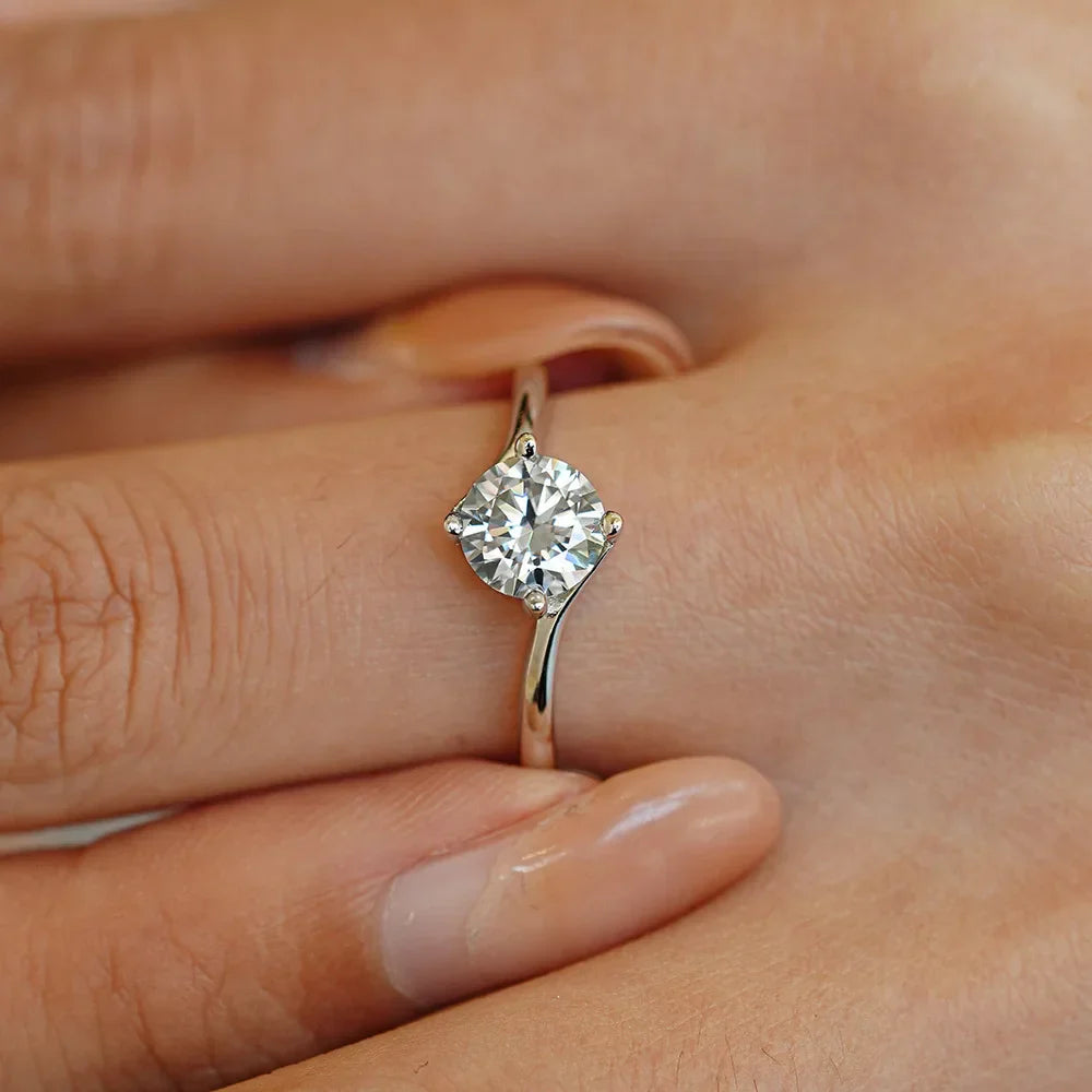4 prongs 1 ct Moissanite Diamond Ring | 925 Silver | D-Color Sparkle