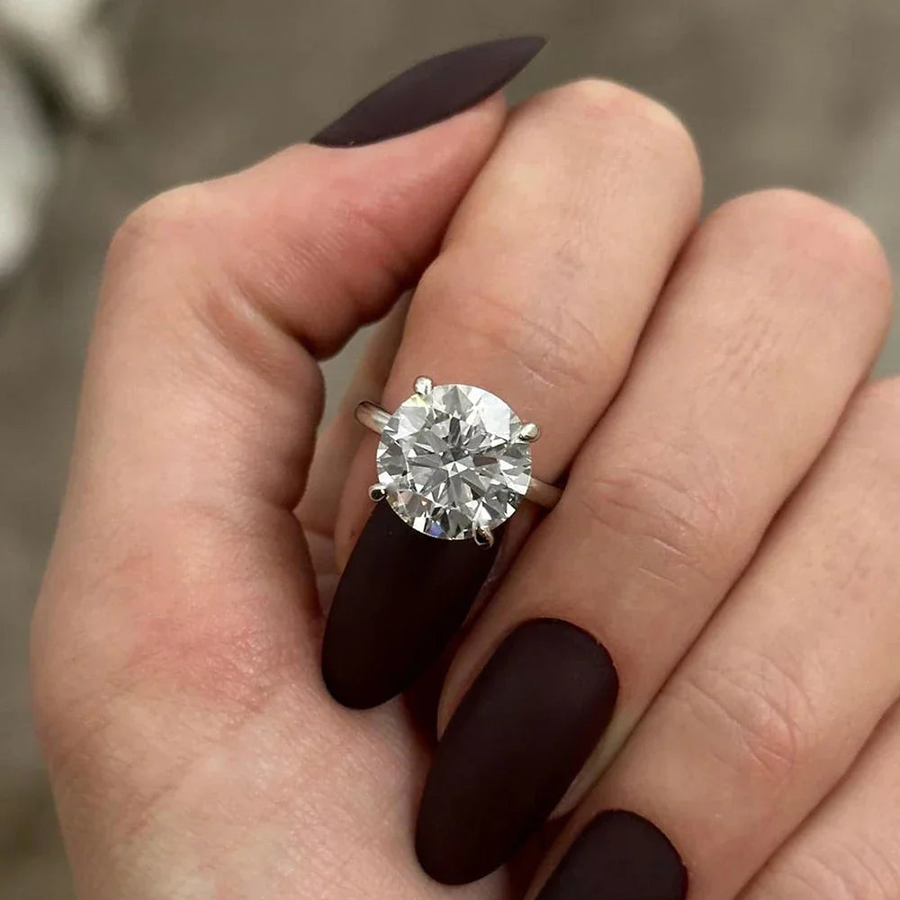 Classic Solitaire Moissanite Diamond Ring – Silver 925 | Diamond-Like Sparkle